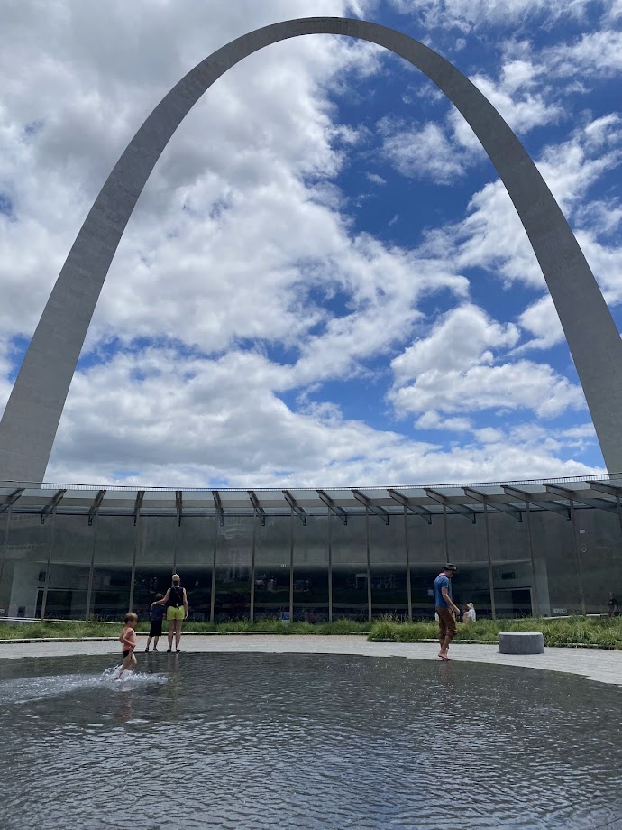 one day in St. Louis, Gateway Arch